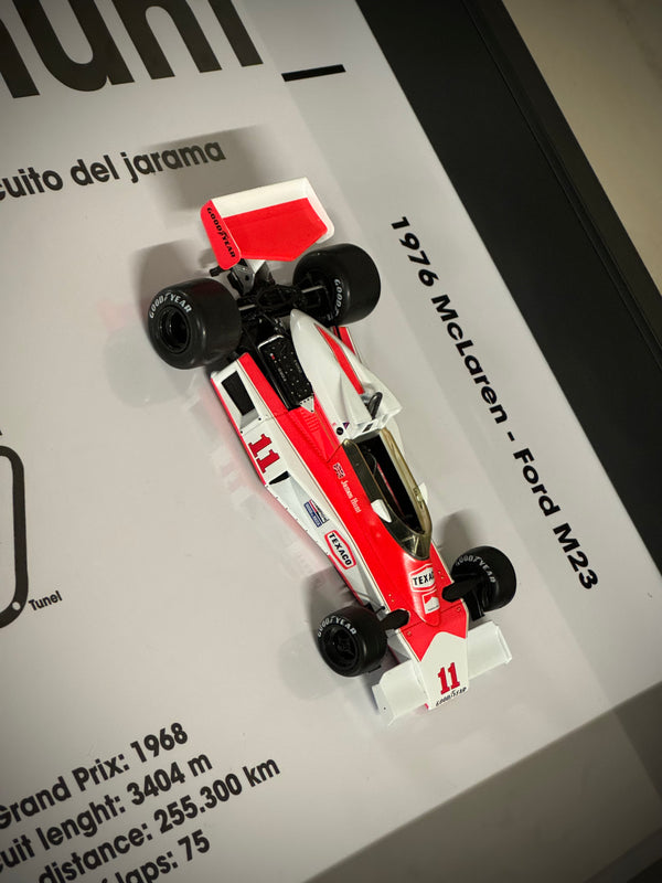 McLaren-Ford M23 - James Hunt - Jarama 1976 - Ramka 50x50cm